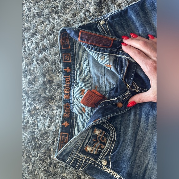 Women’s Rock Revival jeans - Picture 4 of 6